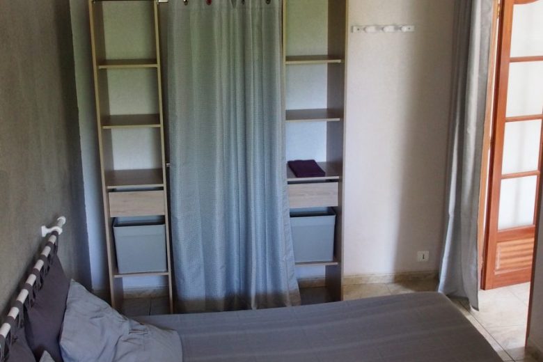 Chambre : 1 lit double ou 2 lits simples