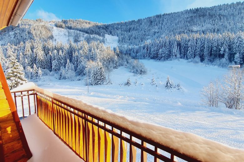 Vue du balcon d’une chambre